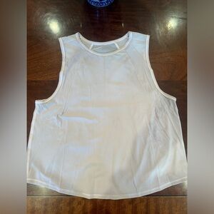 Lululemon top! Size 2! Worn often! Good used condition